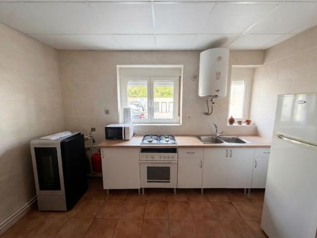 Casa adosada en venta en Matallana de Torío. Casa Adosado en Matallana del Torío Barrio de La Estación. Casas adosadas Matallana de.
