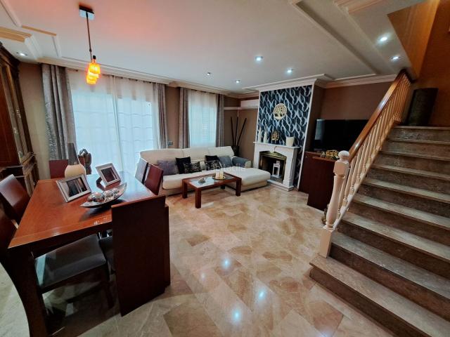 Casa adosada en venta en Mataró, Camí de la Serra. En una de las mejores zonas de la ciudad!. Casas adosadas.