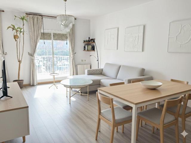 Casa adosada en venta en Mataró, Cerdanyola Sud. CERDANYOLA SUR Casa adosada en exclusiva lista para entrar a vivir. Casas adosadas.