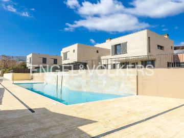 Casa adosada en venta en Mataró, Vallveric. Moderna casa en zona residencial Vallveric de Mataro. Casas adosadas.