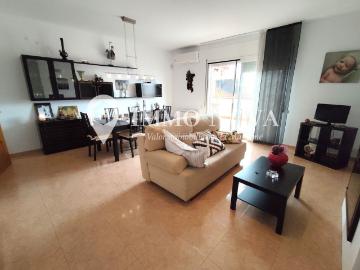 Casa adosada en venta en Mataró, Vista Alegre. Casa adosada de 288 m² con buhardilla, solárium y garaje para 3 coches. Casas adosadas.