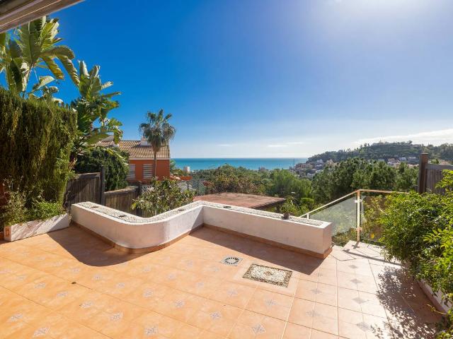 Casa adosada en Venta en Mayorazgo