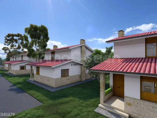 Casa adosada en venta en Mazcuerras. Venta de Chalet Adosado en Mazcuerras REES40479. Casas adosadas.