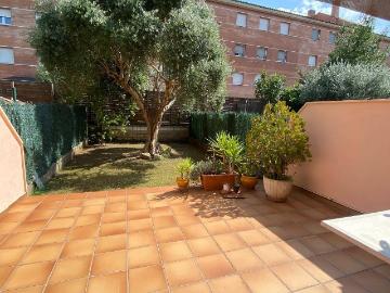 Passeig Josep Tarradelles - Jardín, Plaza aparcamiento