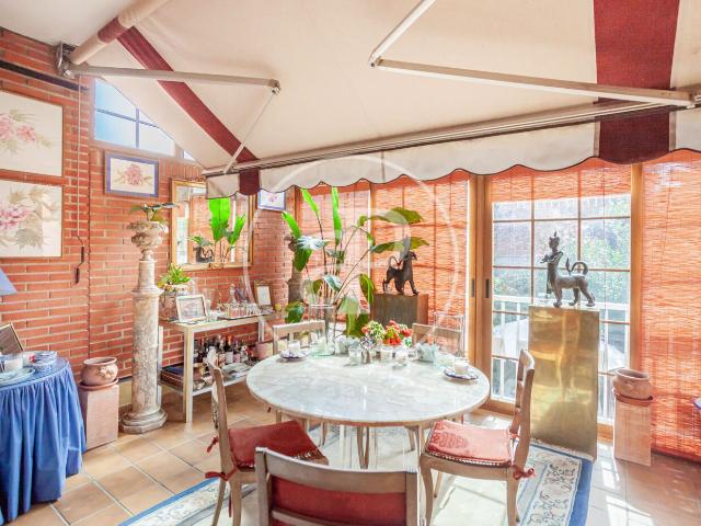 Casa adosada en venta en Madrid, Aravaca. Chalet adosado en venta en Aravaca. Casas adosadas.