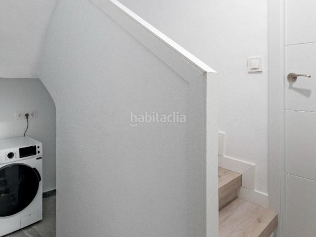 Casa adosada en venta en Madrid, Puerta del Ángel. ¡ATENCIÓN OPORTUNIDAD PARA INVERSORES! ¡ Se vende inmueble en rentabilidad del 7%!. Casas adosadas.
