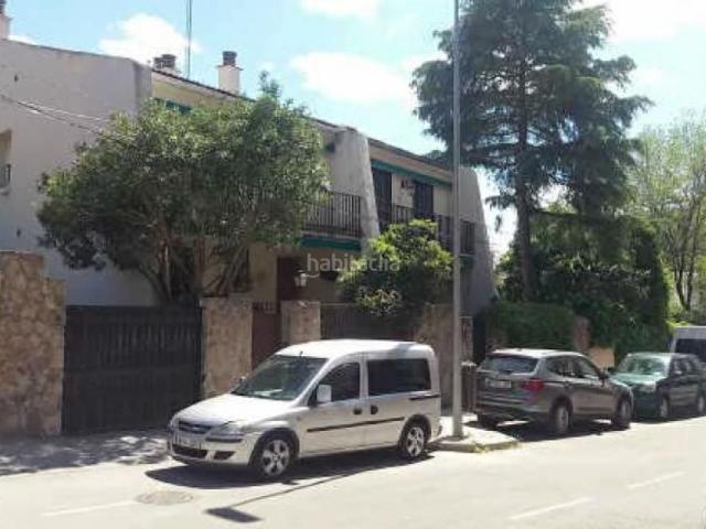 Casa pareada en venta en Madrid, Peñagrande. Solvia Inmobiliaria Chalet adosado Madrid. Casas pareadas.