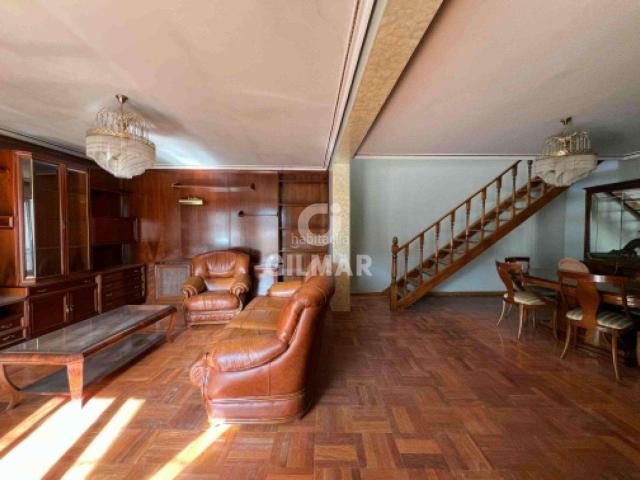 Casa adosada en venta en Madrid, Tres Olivos Valverde. En el corazón de Fuencarral Valverde, uno de los barrios más codiciados del distrito de Fuencarral El Pardo, se encuentra este ex. Casas.