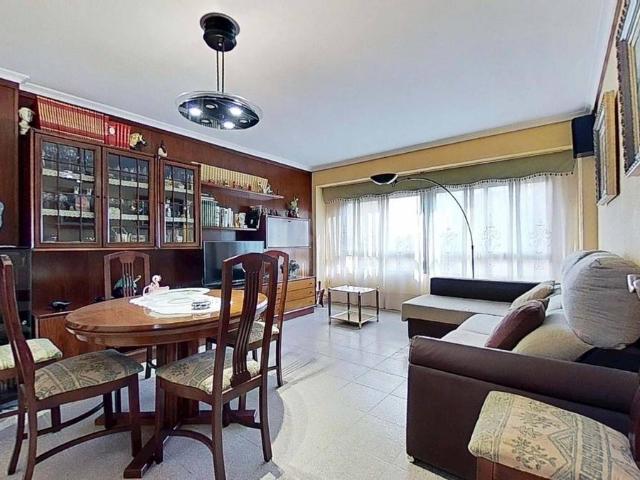 Casa adosada en Venta en Madrigal