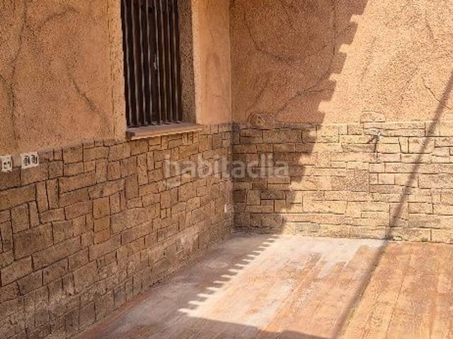 Casa adosada en venta en Madrigueras. Casa MADRIGUERAS. Casas adosadas.