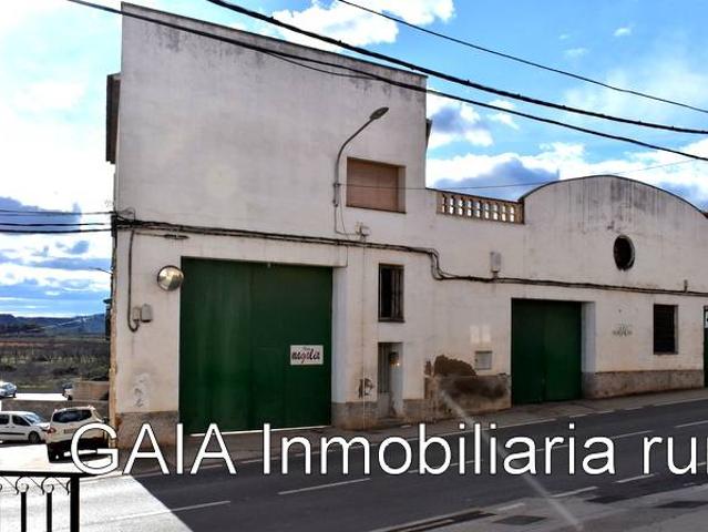 Casa adosada en Venta en Maella