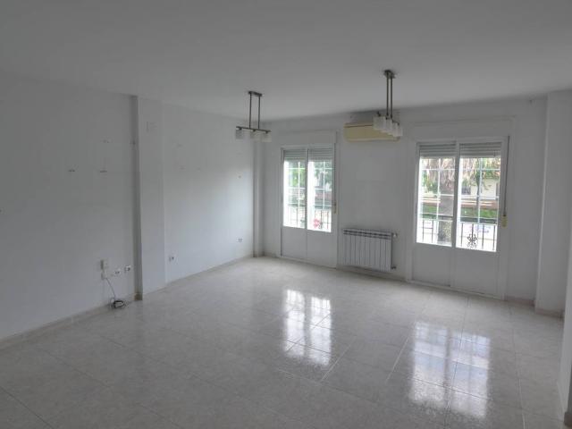 Casa adosada en Venta en Malpartida de Plasencia