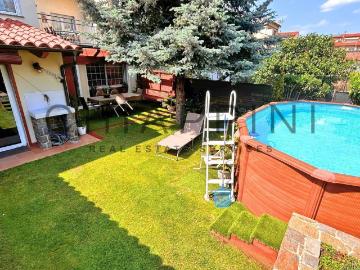 Casa adosada en Venta en Manlleu