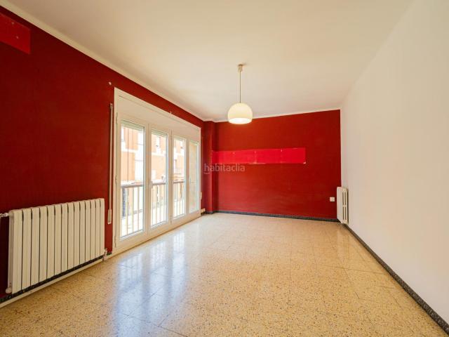 Casa adosada en venta en Manlleu. Casa unifamiliar amb jardí a Manlleu. Casas adosadas.
