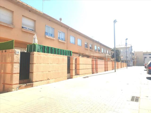 Casa adosada en venta en Manlleu. Casas adosadas.
