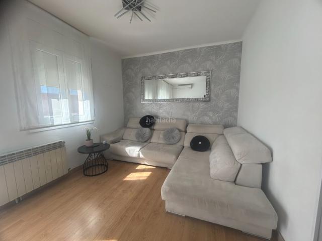 Casa adosada en venta en Manresa, La Balconada Cal Gravat. Casa impecable per entrar a viure a Manresa. Casas adosadas.