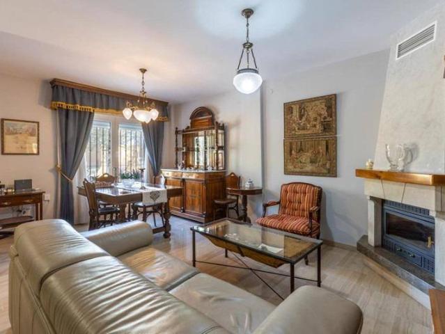 Casa adosada en Venta en Maracena