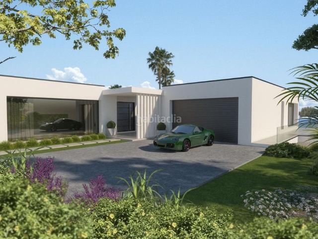 Casa adosada en venta en Marbella, Cabopino Artola. Casas adosadas.