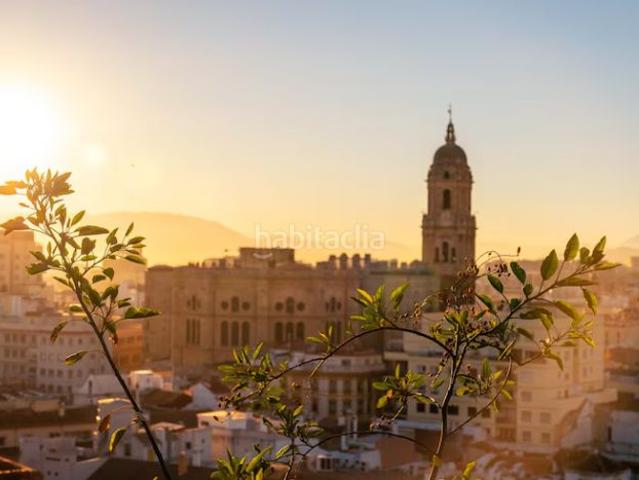 Casa adosada en venta en Marbella, Las Brisas. NUDA PROPIEDAD en venta en Calle Miguel de Unamuno Campana. Casas adosadas.