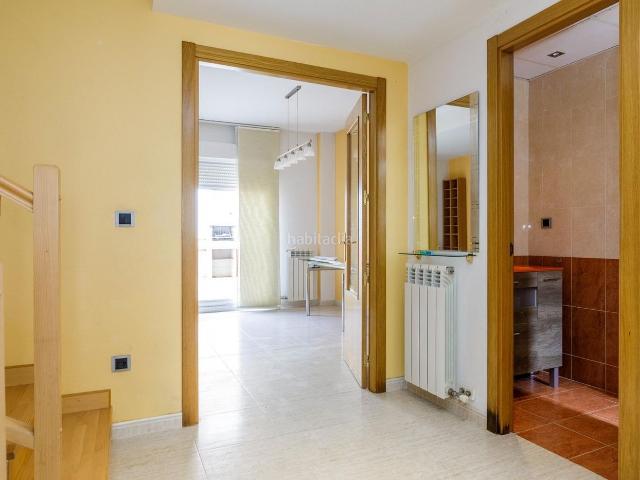 Casa adosada en venta en María de Huerva. Magnífico adosado con jardín, bodega y buhardilla en María de Huerva. Casas adosadas María de.