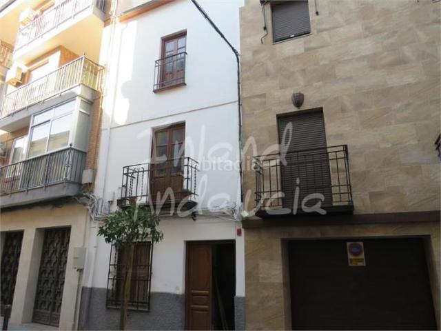 Casa adosada en venta en Martos. Casas adosadas.