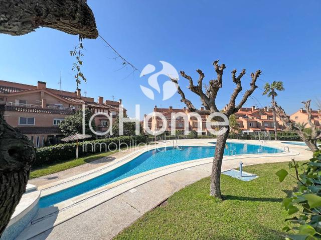 Casa adosada en Venta en Mas Camarena