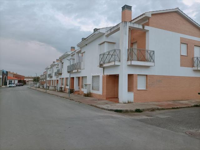 Casa adosada en venta en Mascaraque. PROMOCIÓN DE CHALETS último chale. Casas adosadas.