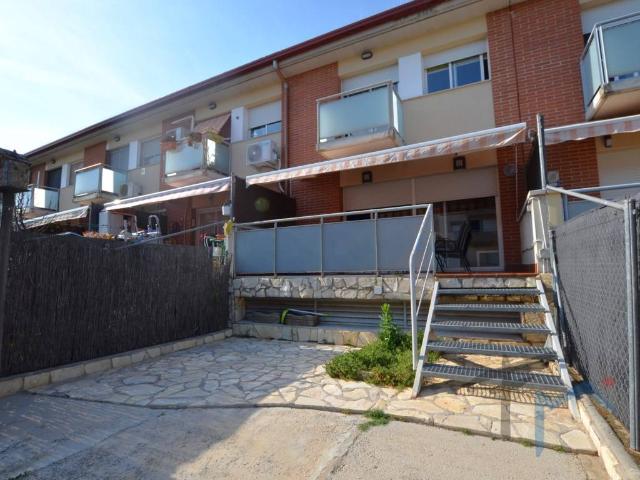 Casa adosada en Venta en Masquefa