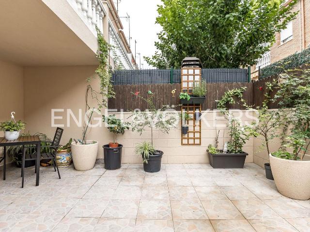 Casa adosada en venta en Masquefa. Casa en el pueblo de Masquefa, impecable para entrar a vivir. Casas adosadas.