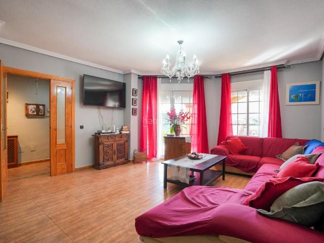 Casa adosada en venta en Meco, Meco pueblo. Casas adosadas.