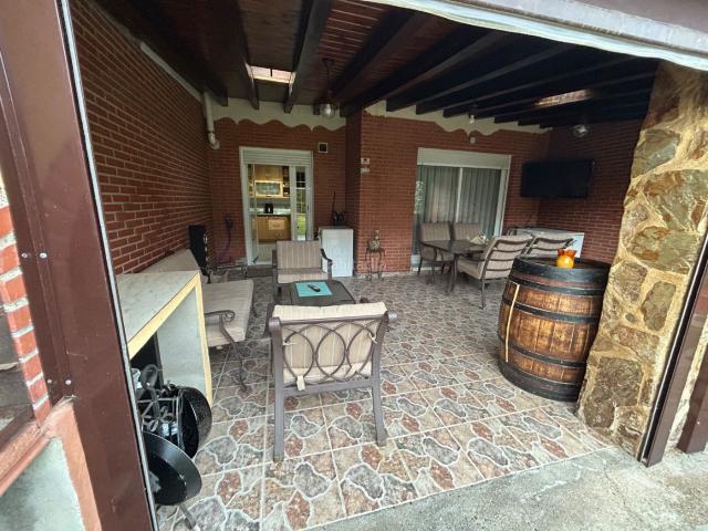 Casa adosada en venta en Medina del Campo. Vendo Adosado urbanization Altos de Castilla. Casas adosadas Medina del.