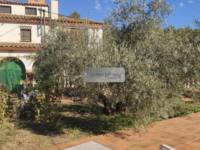 Casa adosada en Venta en Mediona