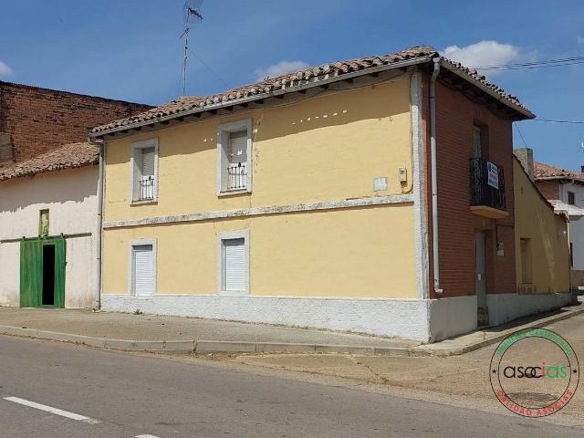 Casa adosada en Venta en Melgar de Arriba