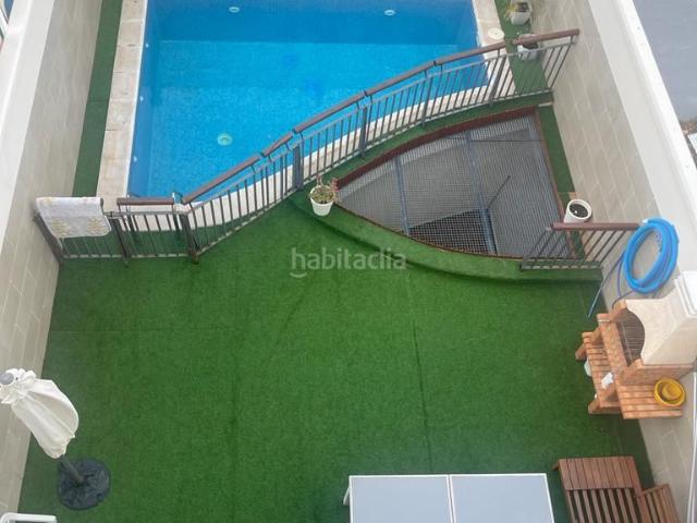 Casa adosada en venta en Melilla, Constitución. Casas adosadas.