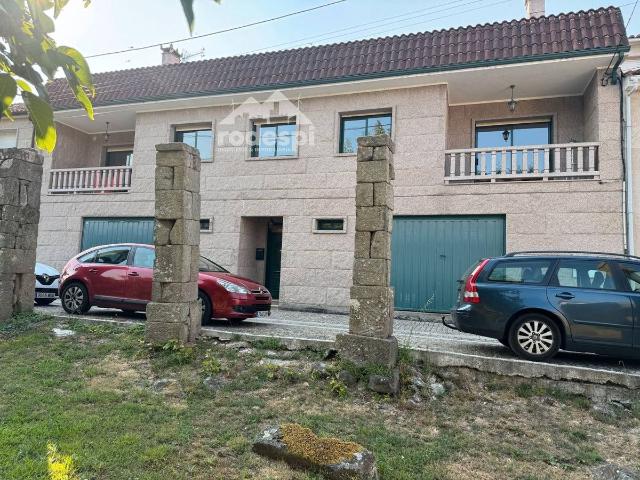 Casa adosada en Venta en Melón