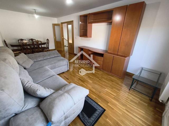 Casa adosada en venta en Mendavia. Venta de Chalet Adosado en Mendavia. Casas adosadas.