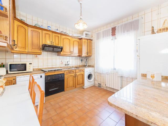 Casa adosada en venta en Méntrida. ADOSADO EN MENTRIDA. Casas adosadas.