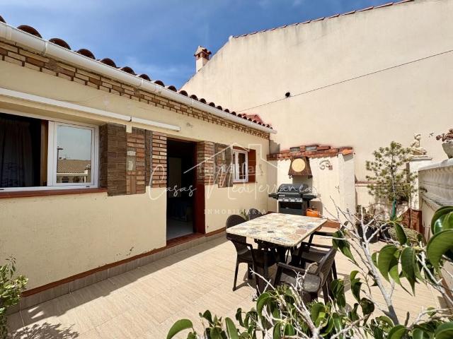 Casa adosada en venta en Miami Platja, Centre Costa Dorada. Chalet adosado céntrico. Casas adosadas Miami.