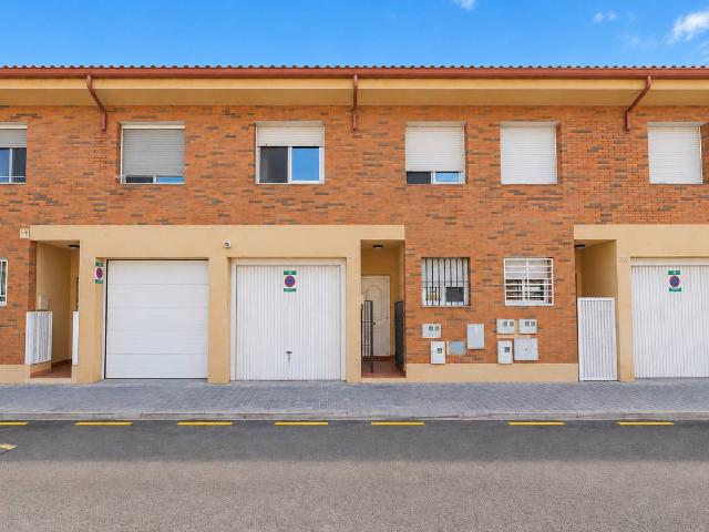 Casa adosada en Venta en Migjorn