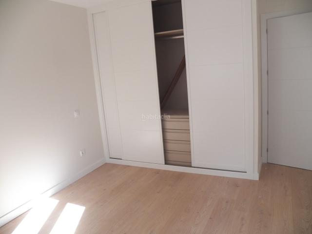 Casa adosada en venta en Miraflores de la Sierra. Casa adosada recién reformada en el pueblo. Muy bien ubicada. Casas adosadas Miraflores de la.