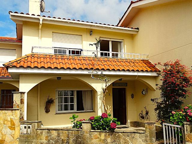 Casa adosada en Venta en Miño