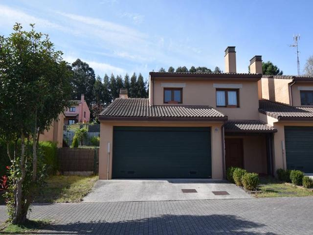 Casa adosada en Venta en Miño