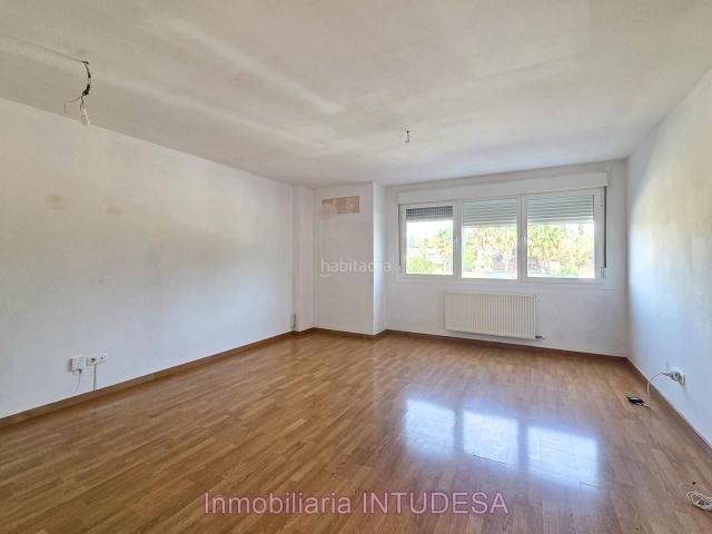 Casa adosada en venta en Murchante. EN VENTA CASA DE VPO DE TRES DORMITORIOS Y DOS BAÑOS EN MURCHANTE. Casas adosadas.