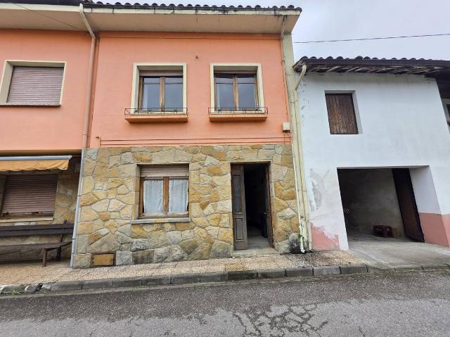 Casa adosada en Venta en Nava