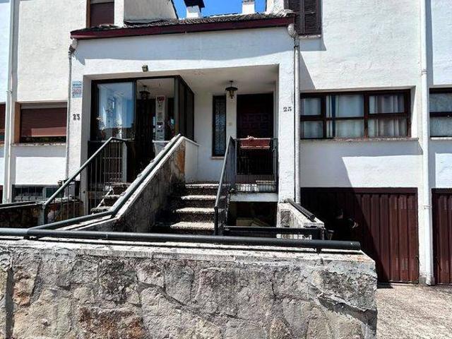 Casa adosada en Venta en Navaleno