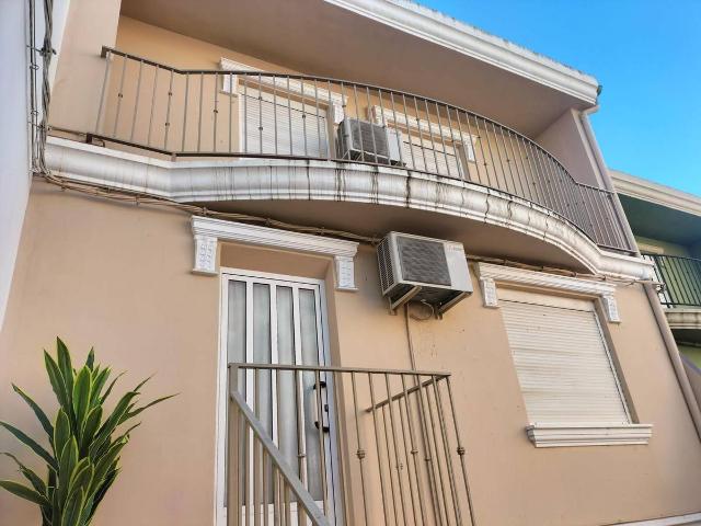 Casa adosada en Venta en Navarrés