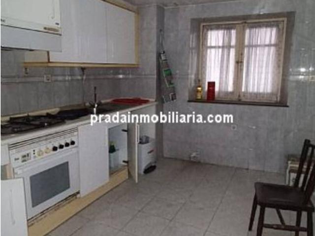 Casa adosada en venta en Navia