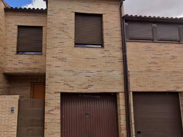 Casa adosada en Venta en Nambroca