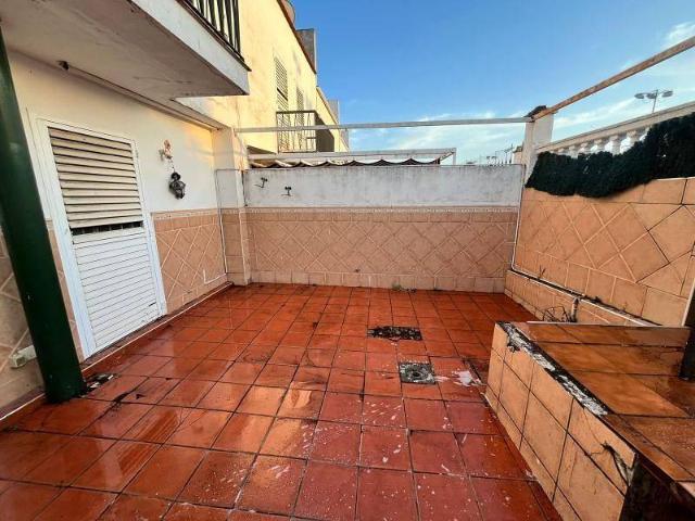 Casa adosada en Venta en Núcleo urbano