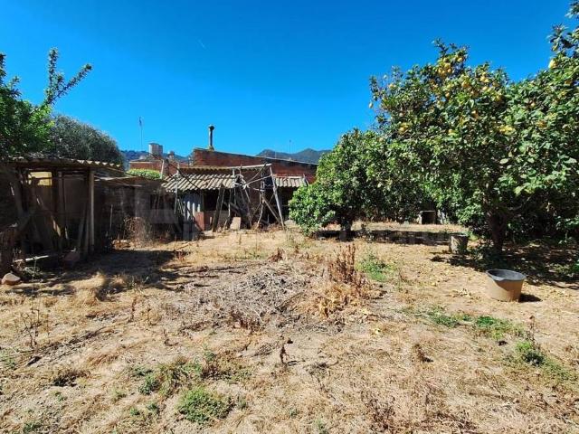 Casa adosada en Venta en Nucli Urbà